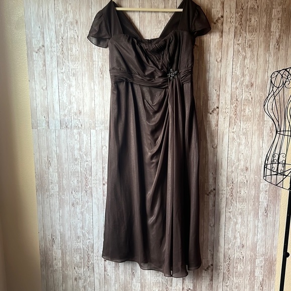 𝅺JS Collection Chocolate Brown Dress - Picture 1 of 6